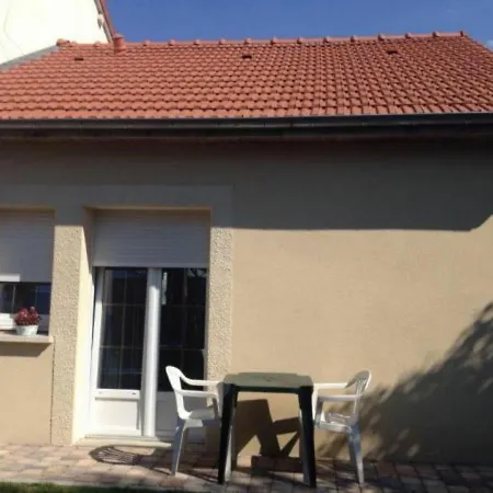 A Etain, Inclus, Proche Verdun Avec Terrasse Et Parking - Fr-1-585-3